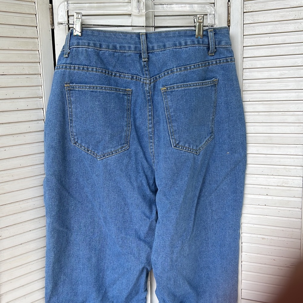 🌻 boohoo High Rise Distressed Dad Jeans - Picture 3 of 6